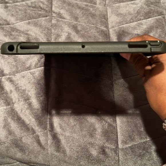 Slim rugged gel case - Picture 4 of 5